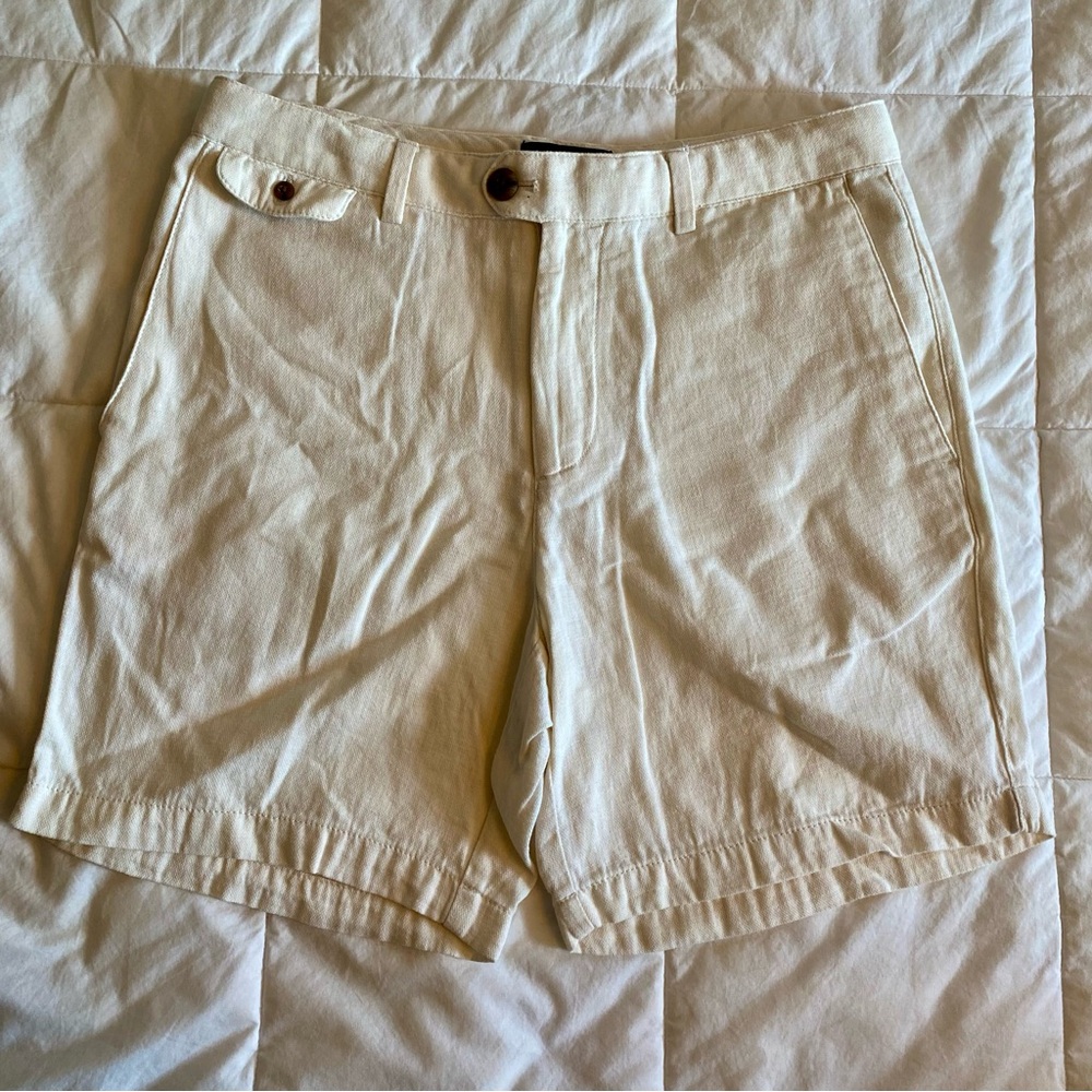 Banana Republic Linen-Blend Cream Shorts